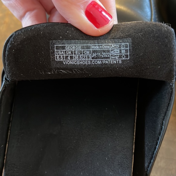 Vionic comfort brand black mules- worn once! Super stylish! - Picture 7 of 11